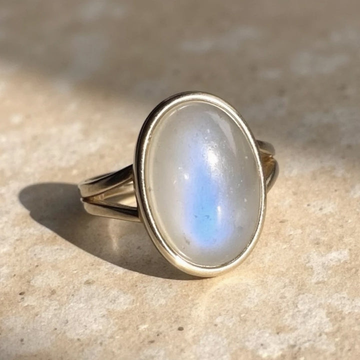 Bague Ajustable "Douceur Astrale" en Pierre de Lune