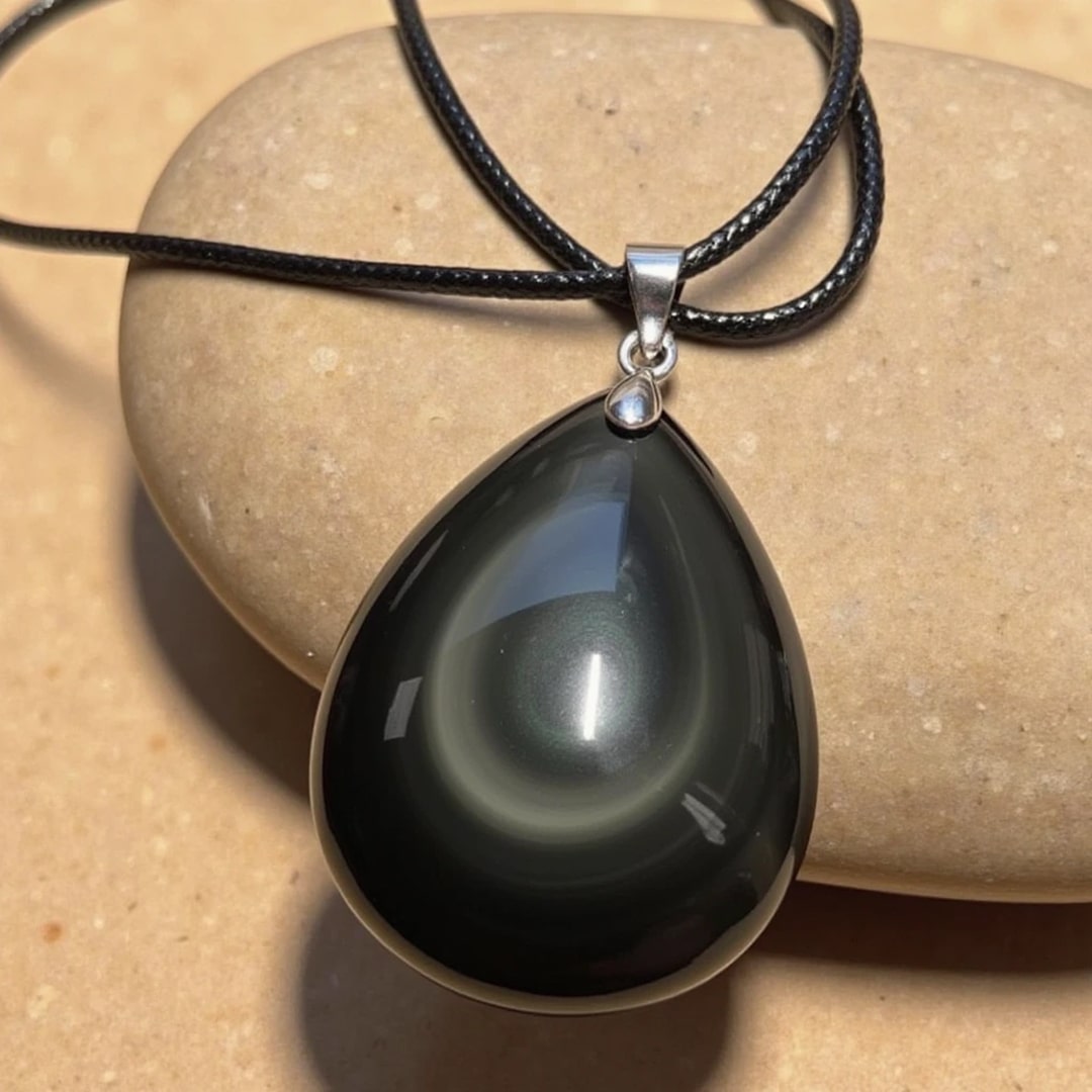Pendentif en Obsidienne Œil Céleste