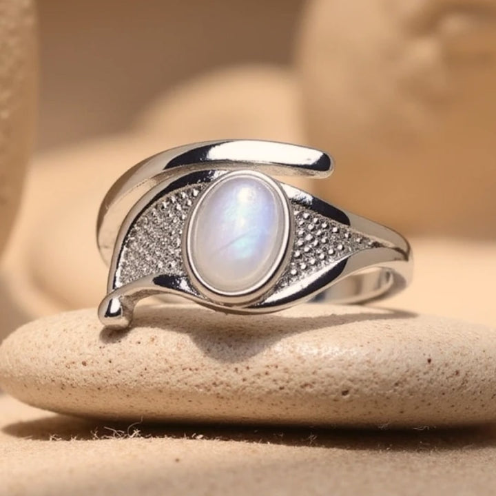Bague Ajustable "Aura Protectrice" en Labradorite Blanche