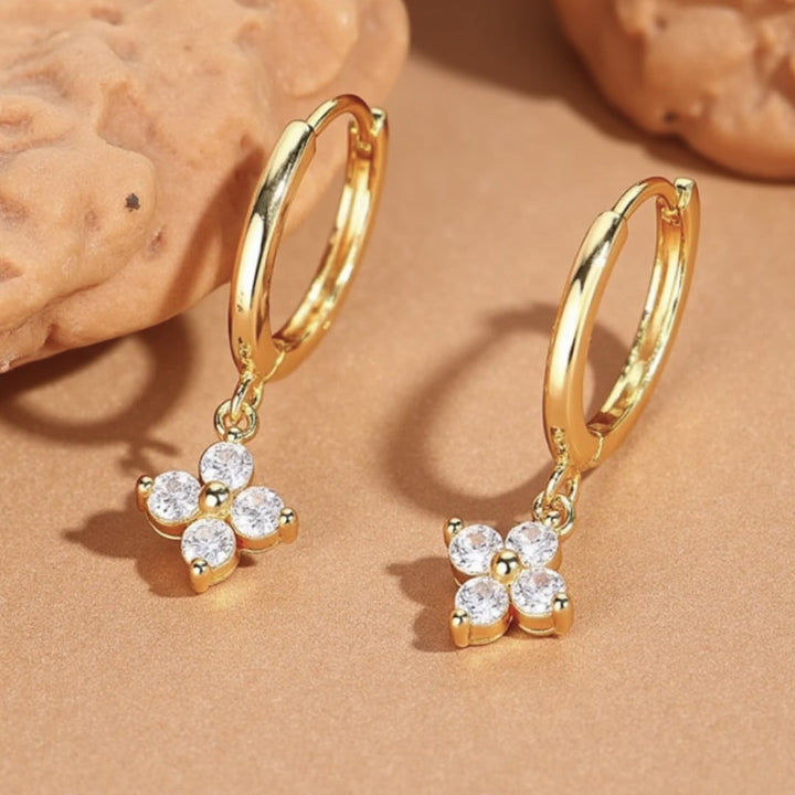 Boucles d’Oreilles "Trèfle de Lumière" en Argent ou Plaqué Or