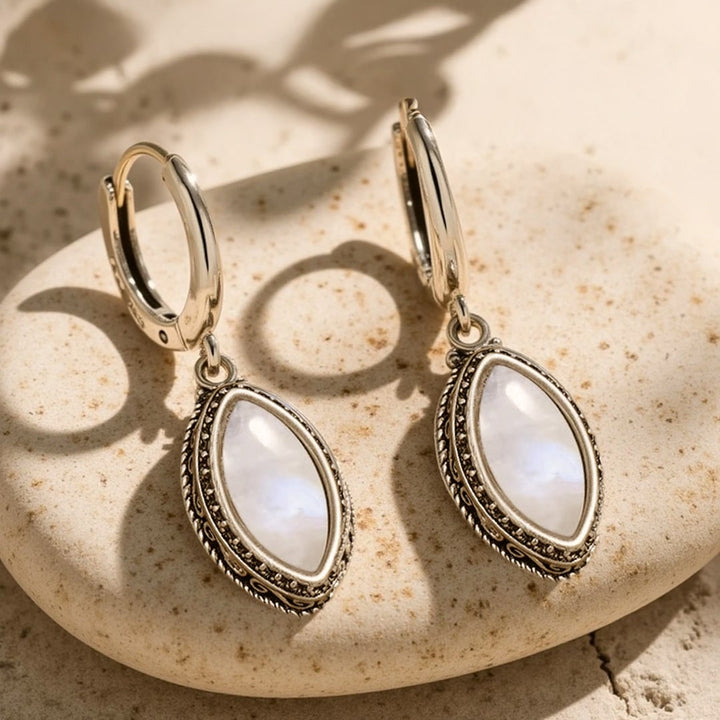 Boucles d’Oreilles "Calme & Lumière" en Pierre de Lune