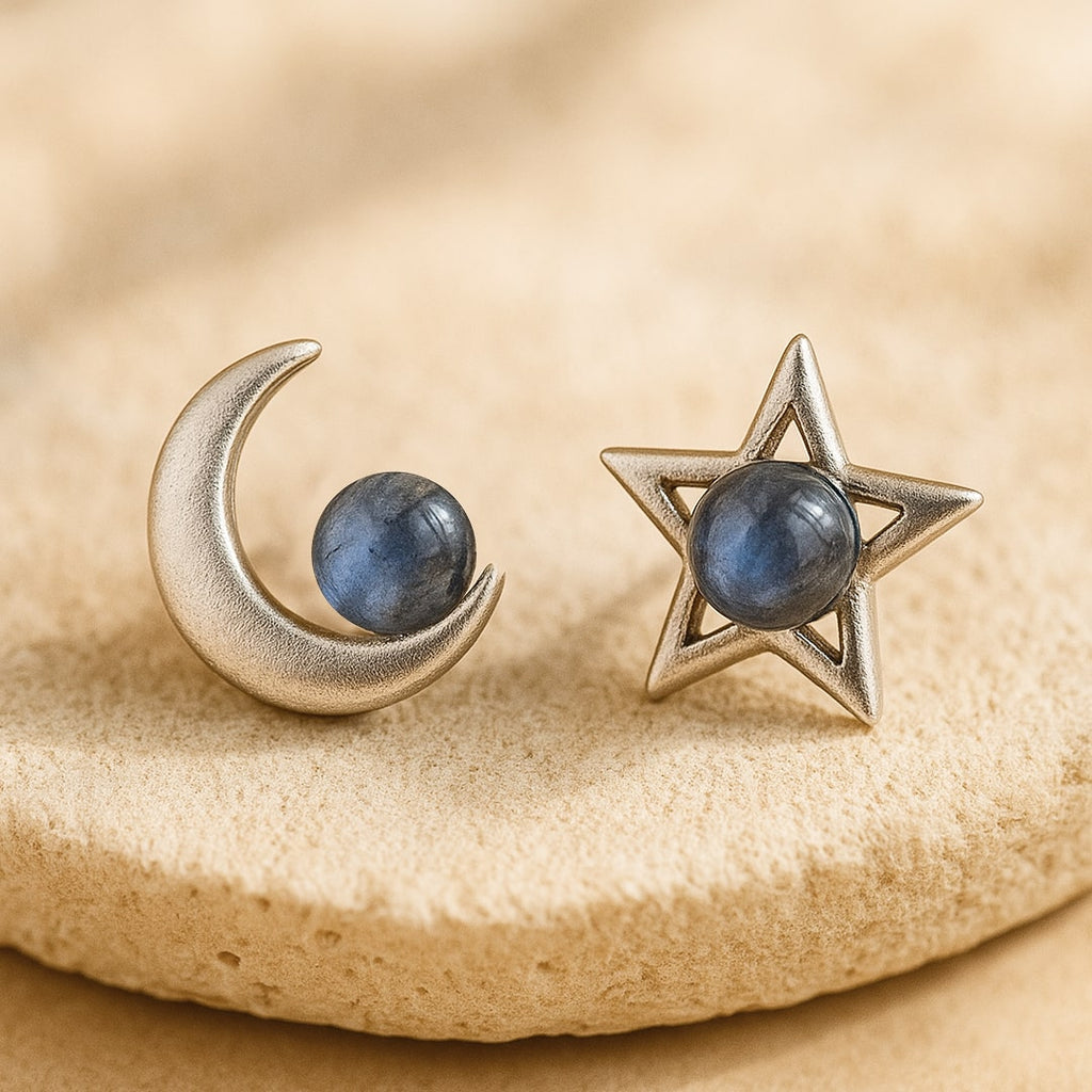 Boucles d’Oreilles "Lune Étoile" en Labradorite & Argent