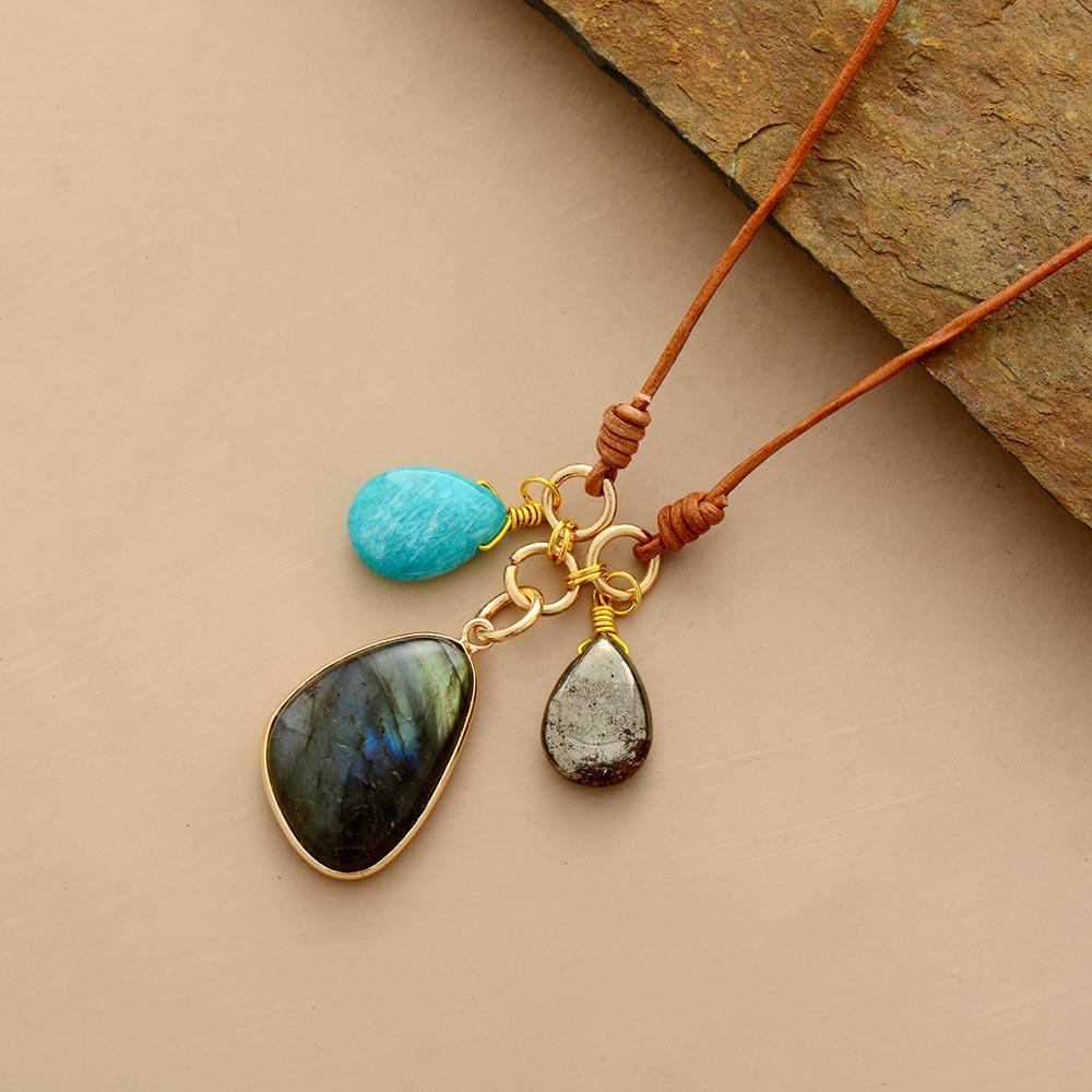 Collier Pendentif "Trio Sacré" en Amazonite, Labradorite & Pyrite