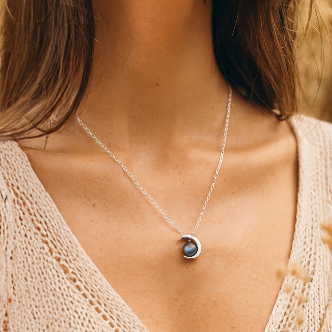Pendentif "Lune Enchantée" en Labradorite & Argent