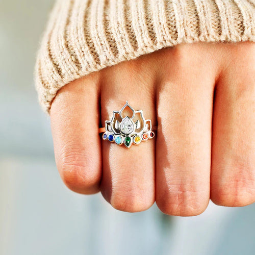 Bague Ajustable Lotus Cristallin - vue détail - Jardin de Gaïa