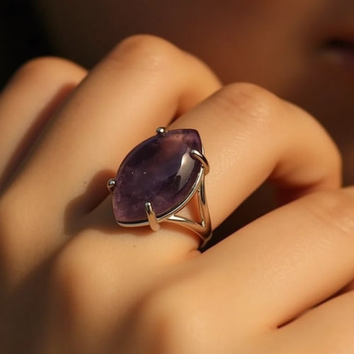 Bague Ajustable Vision en Pierre Naturelle - vue détail - Jardin de Gaïa