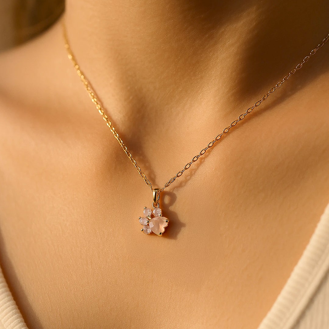 Pendentif "Patte d’Amour" en Quartz Rose
