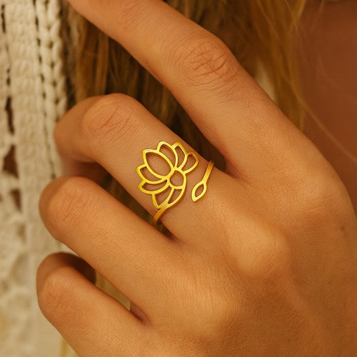 Bague Ajustable Lotus Divin - vue détail - Jardin de Gaïa