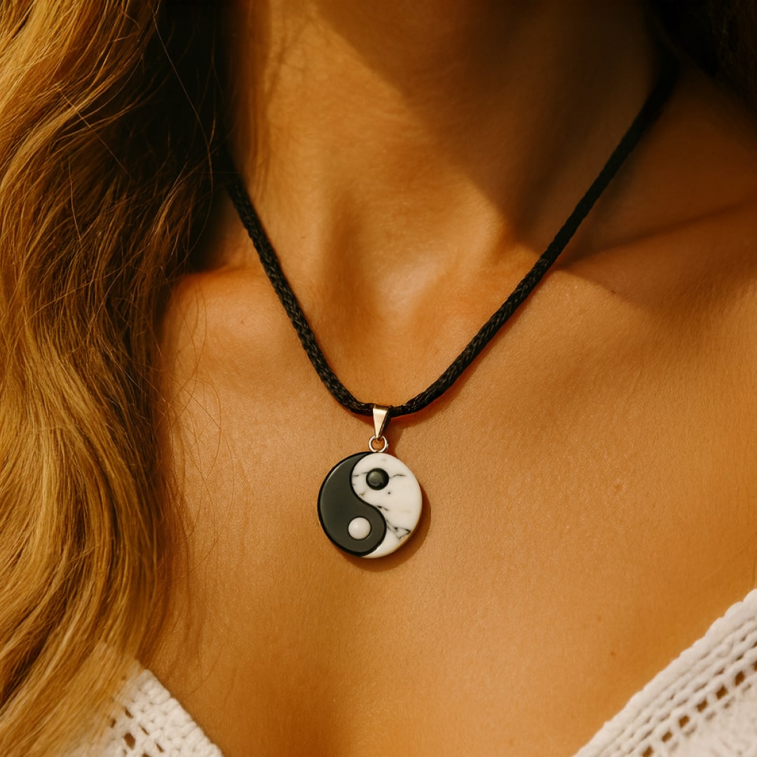 Pendentif "Yin-Yang" en Howlite & Obsidienne Noire