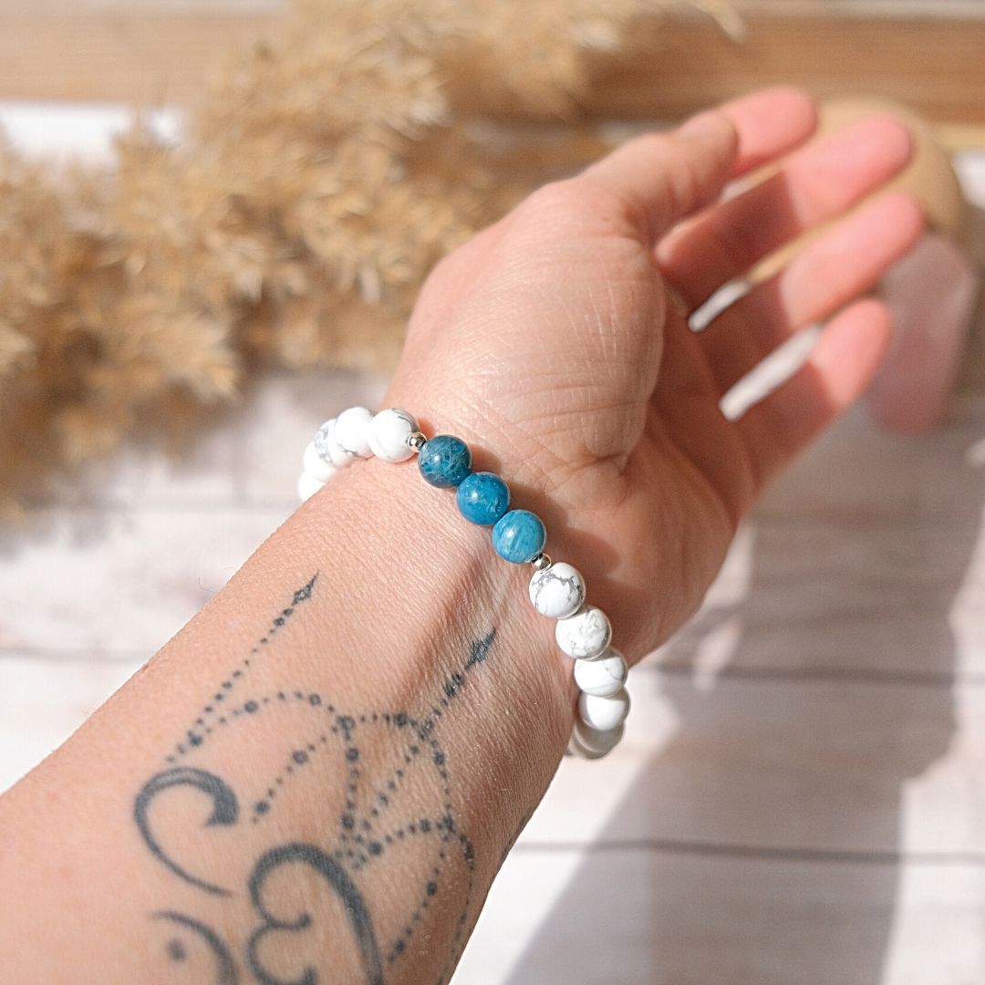 Bracelet "Amincissement" en Apatite & Howlite