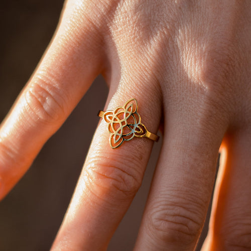 Bague Ajustable "Nœud de Sorcière" - Bouclier Éternel