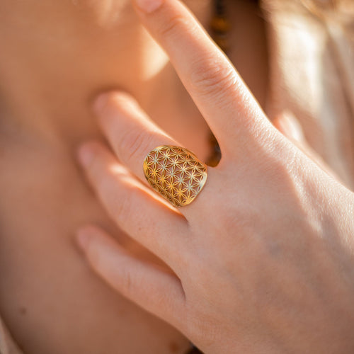 Bague Ajustable Fleur de Vie - vue détail - Jardin de Gaïa