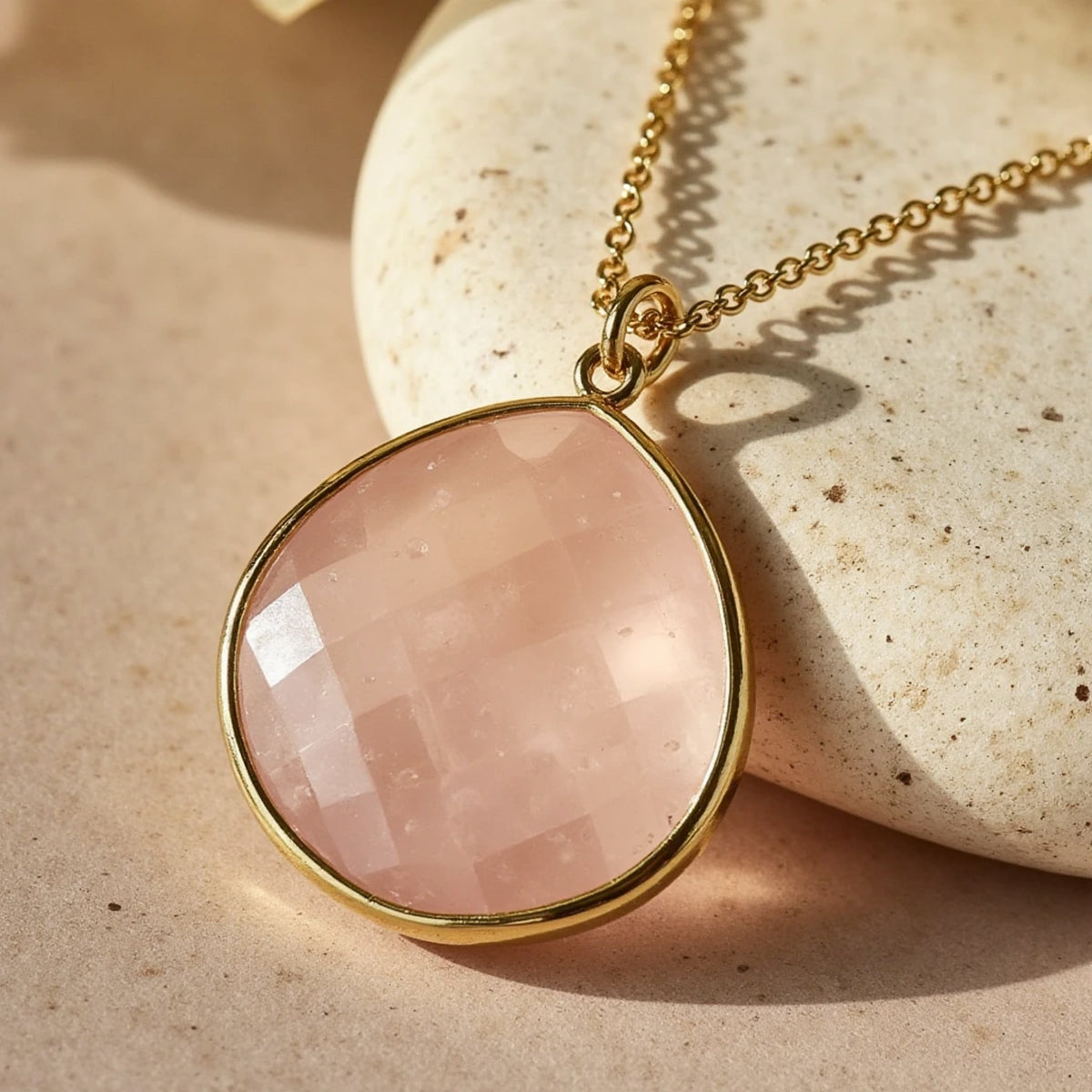 Pendentif "Douceur Infini" en Quartz Rose