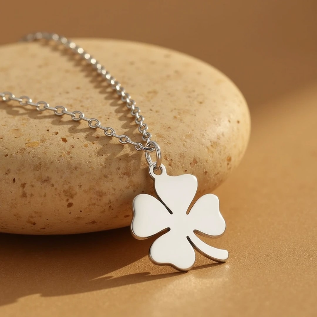 Pendentif Trèfle Porte-Bonheur