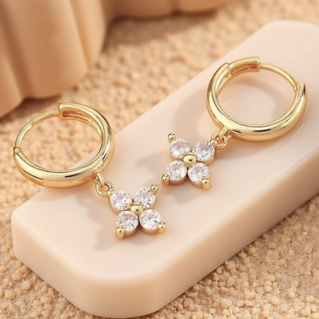 Boucles d’Oreilles "Trèfle de Lumière" en Argent ou Plaqué Or