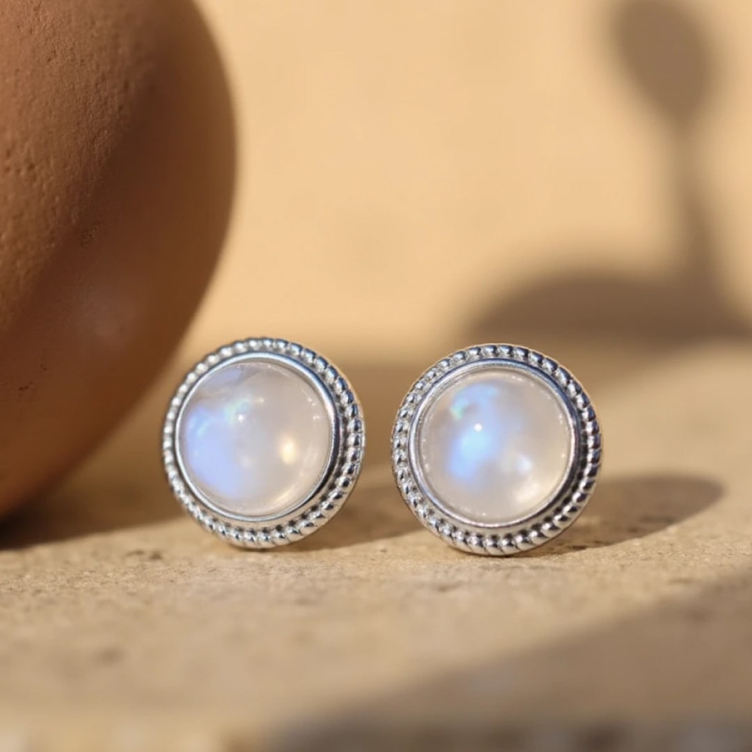 Boucles d’Oreilles "Bouton" en Labradorite Blanche & Argent