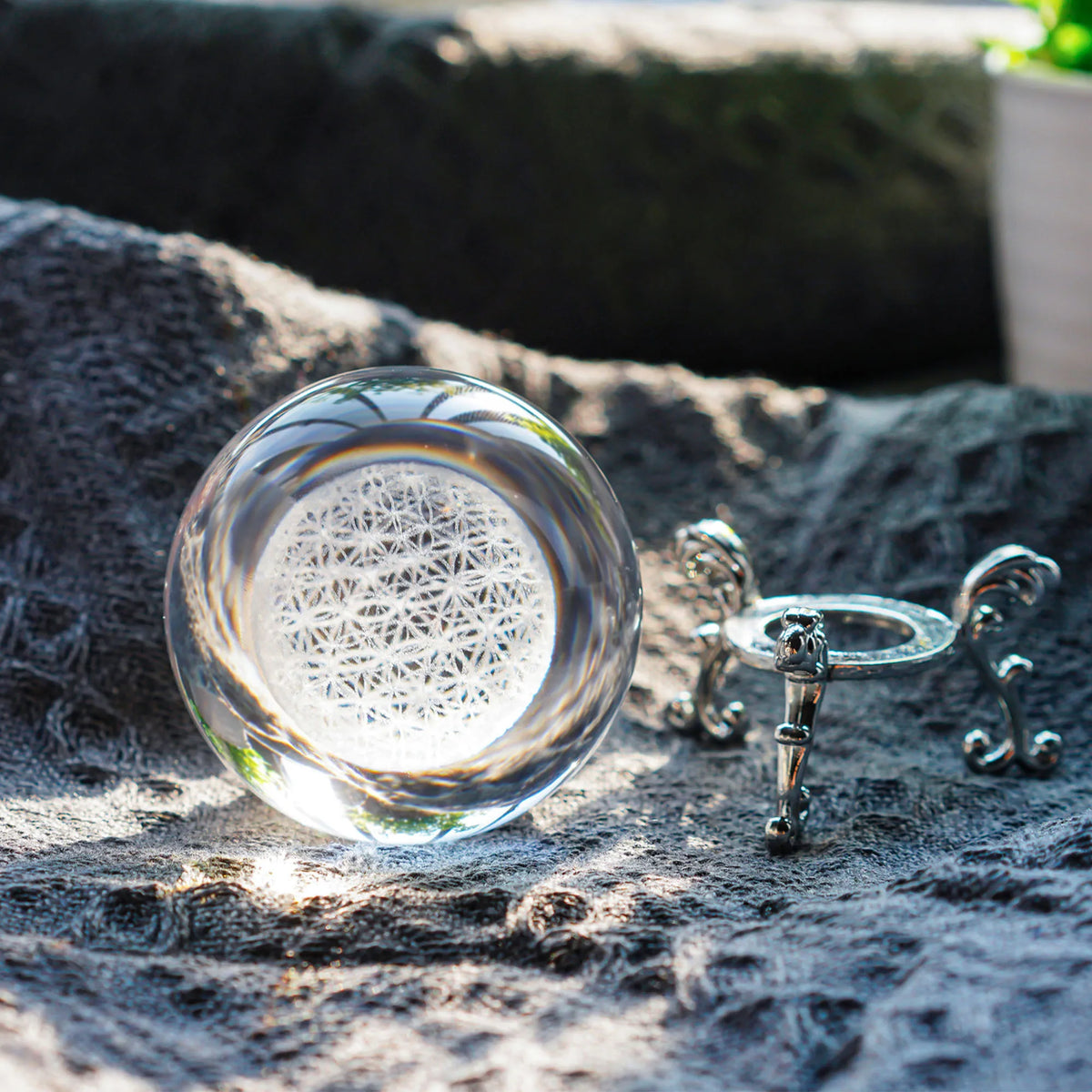 Boule de Cristal "Fleur de Vie" avec Support