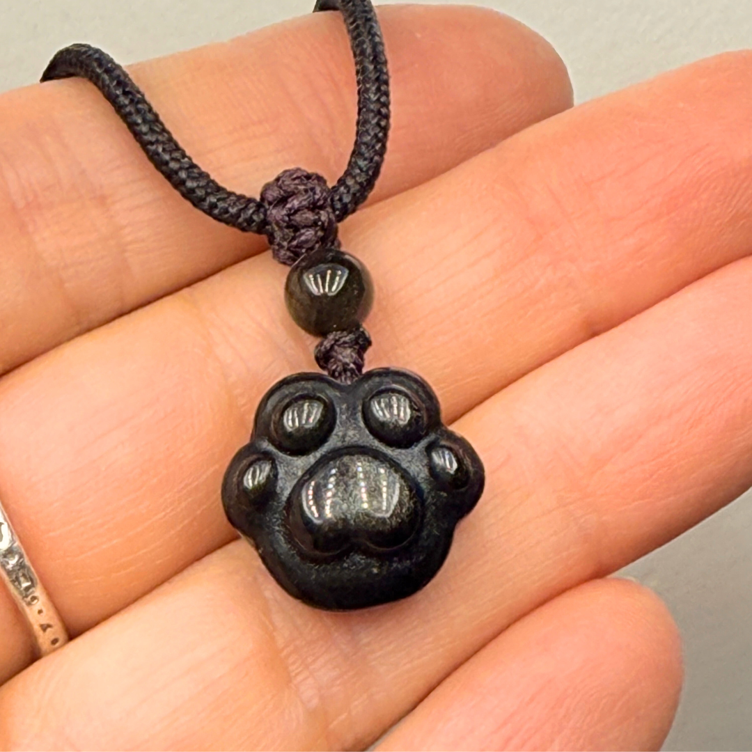 Pendentif Patte "Lien Éternel" en Obsidienne Dorée