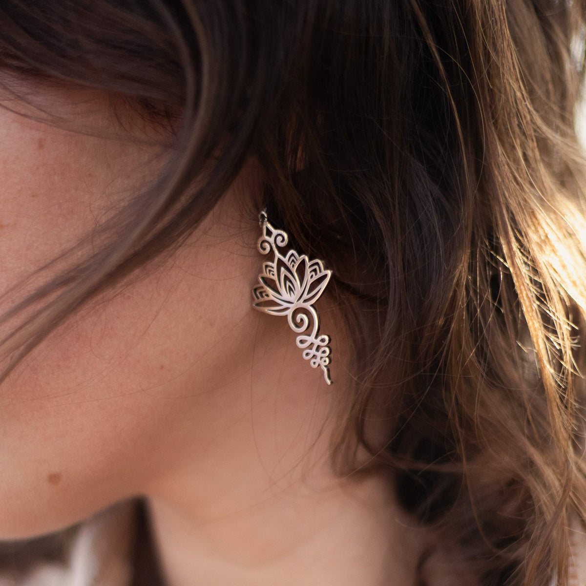 Boucles d’Oreilles "Lotus Unalome"