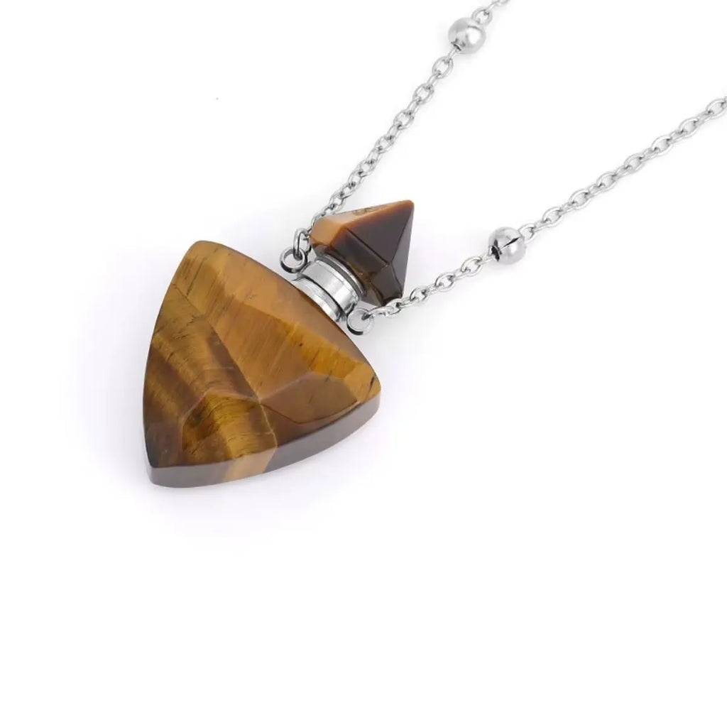 Collier diffuseur de parfum Triangle Sacré en pierre naturelle - vue zoom - Jardin de Gaïa