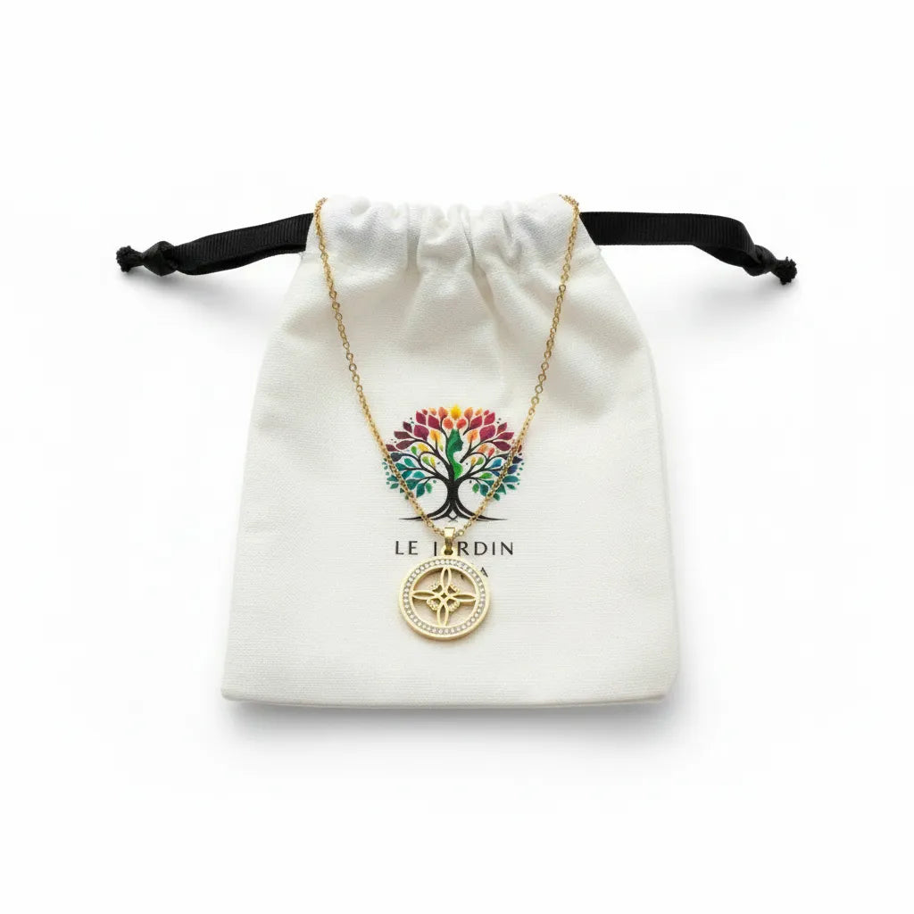 Collier "Bouclier Sacré" — Pendentif Nœud des Sorcières