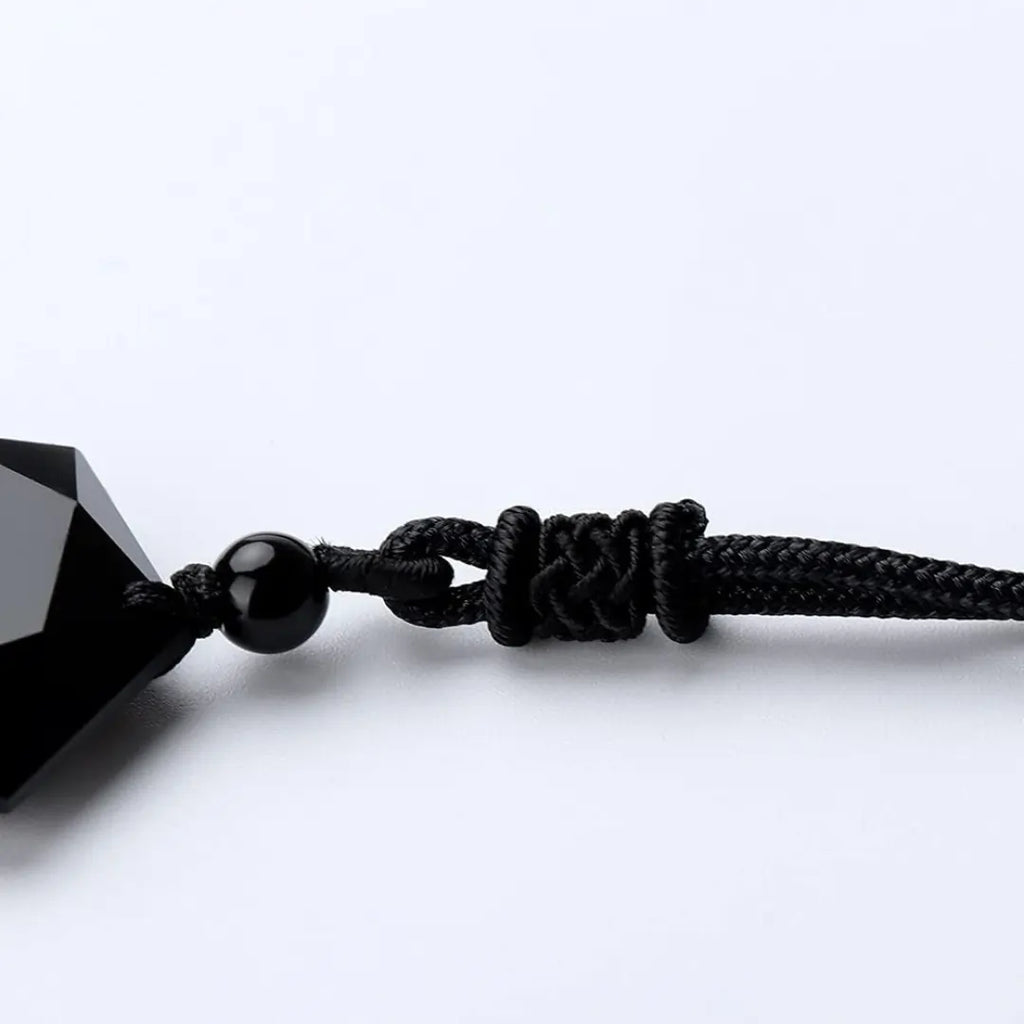 Collier “Bouclier Noir” en obsidienne noire